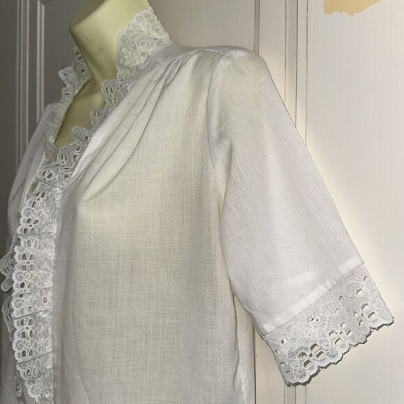 Vintage late 60s/early 70s White Lace Trim Short Sleeve Shirt - Picture 4 of 7